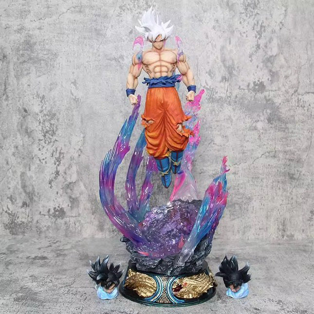 Big sized goku 50cm approx with ligjts and Dual heads Big sized goku 50cm approx with ligjts and Dual heads