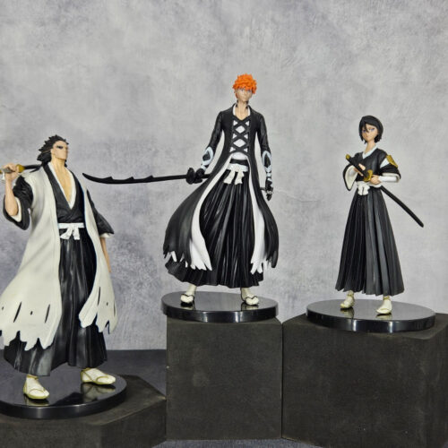 Bleach Action Figure Set of 3 – Hitsugaya Toushirou, Zaraki Kenpachi, Kurosaki Ichigo | PVC | 18 cm