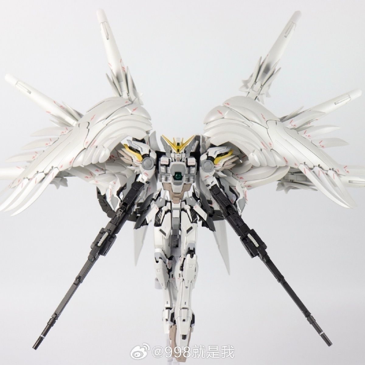 Daban 8827 Wing Gundam Snow White Prelude | Daban | 1/100 Preorder Daban 8827 Wing Gundam Snow White Prelude | Daban | 1/100 Preorder