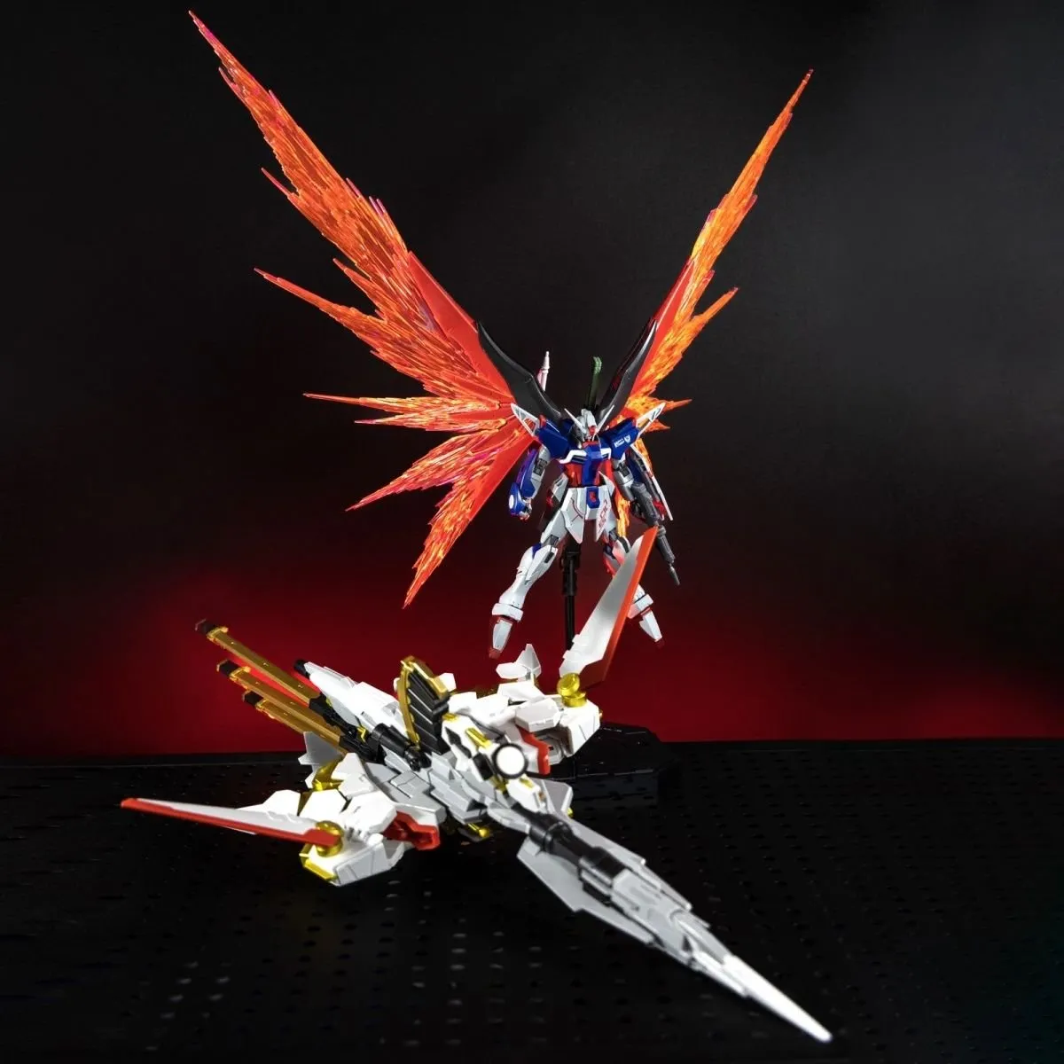 HGCE Destiny Gundam Spec II & Zeus Silhouette | Star | 1/144 Preorder
